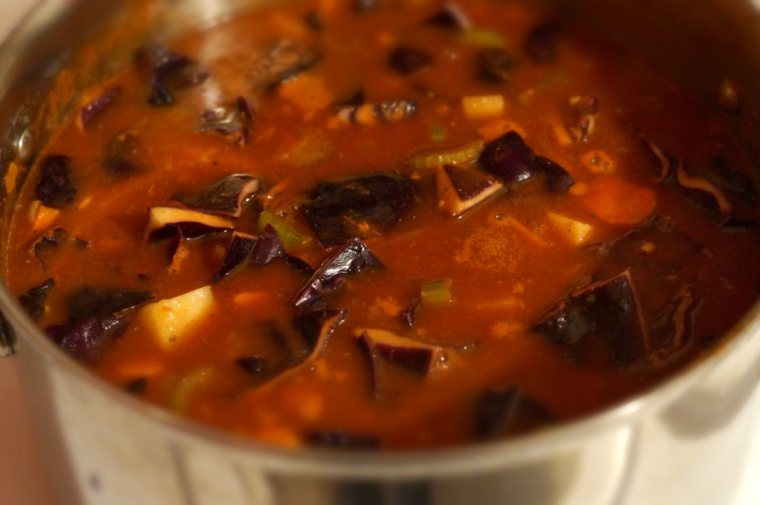 Tomato Vegetable Soup with Red Cabbage